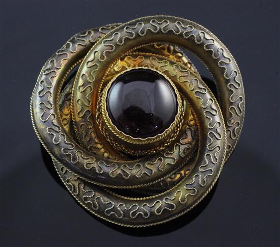 A Victorian 14ct gold and garnet brooch, 1.75in.